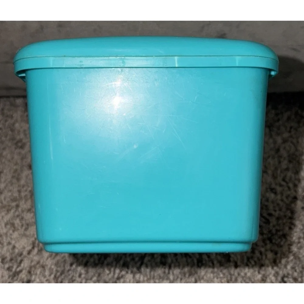 Vintage Pampers Baby Wipe Dispenser Container Empty One Ups 2004 P & G Baby Care